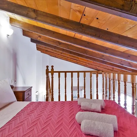 Venetian Era - Center Loft Апартаменты Doukades