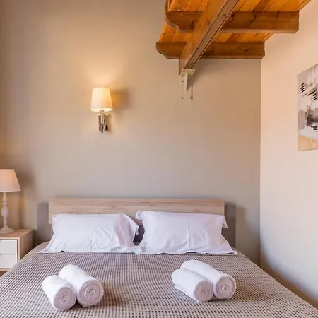 Venetian Era - Center Loft Doukades